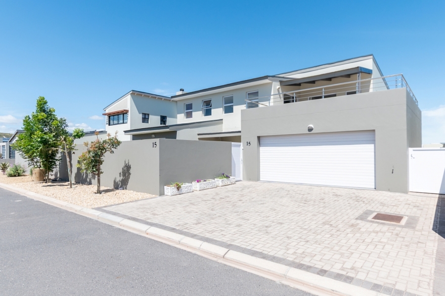 4 Bedroom Property for Sale in Sunset Estate Western Cape